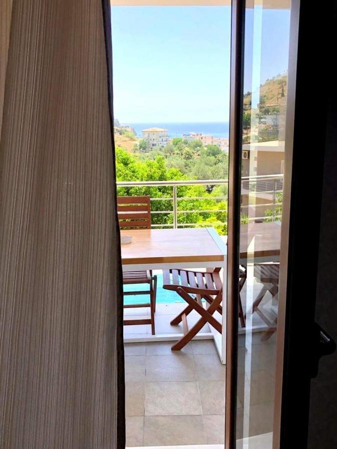 Spyridoula'S Guest House Himarë Dış mekan fotoğraf