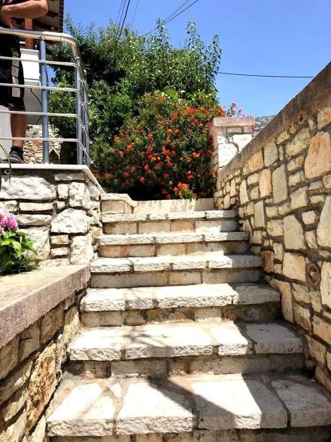 Spyridoula'S Guest House Himarë Dış mekan fotoğraf
