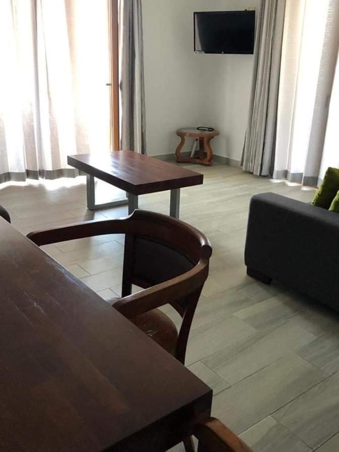 Spyridoula'S Guest House Himarë Dış mekan fotoğraf