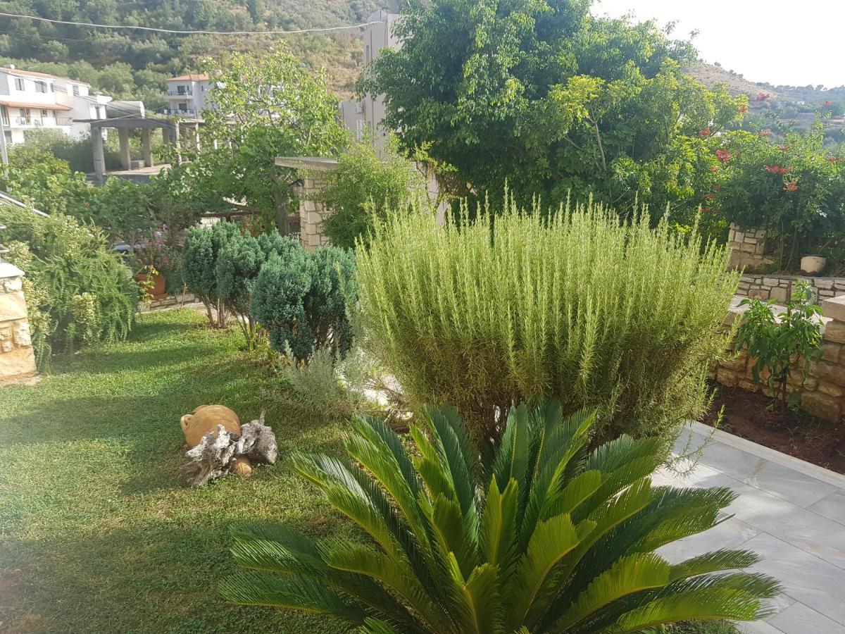 Spyridoula'S Guest House Himarë Dış mekan fotoğraf
